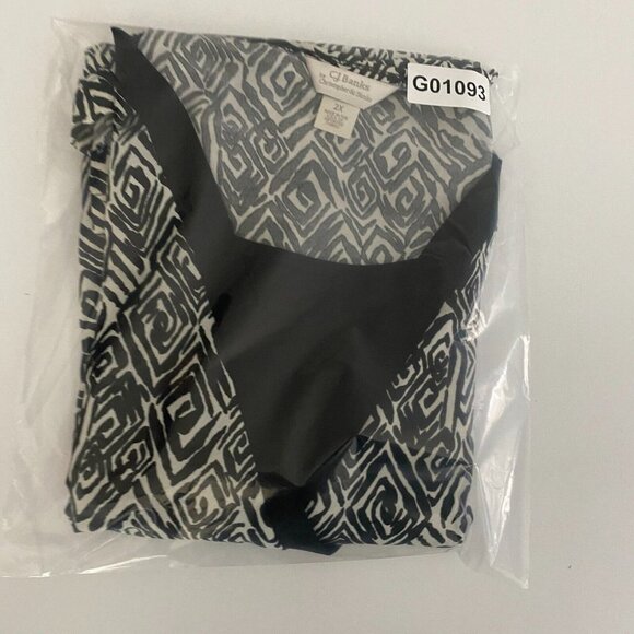 CJ Banks Blouse Size 2X Black White Faux Wrap Tie Back 3/4 Sleeves Stretch - Picture 10 of 10
